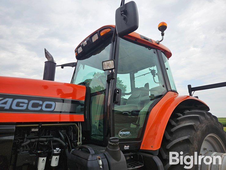 2007-agco-dt220a-image-17