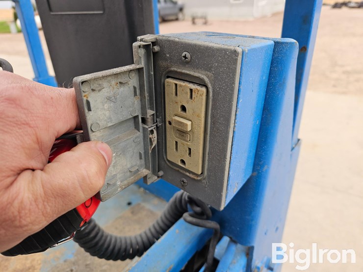 2015-genie-gs1930-image-10