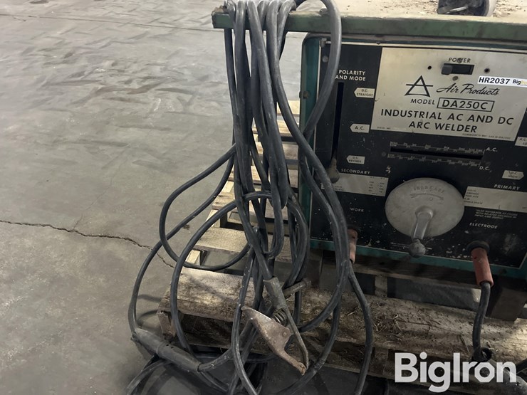 industrial-da250c-welder-image-9