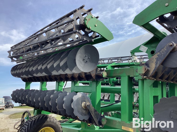 2019-john-deere-2680h-image-17