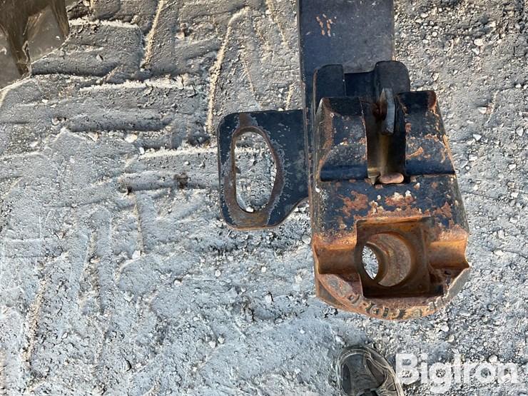 2018-new-holland-t8.320-image-15