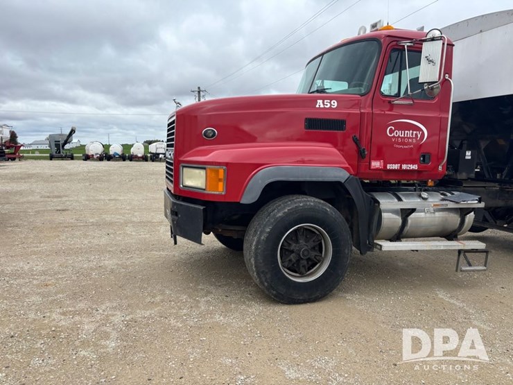 2000-mack-truck-(dr12562-unit-a59)-image-7