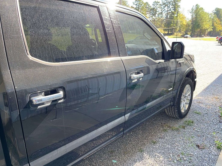 2015-ford-150-image-16