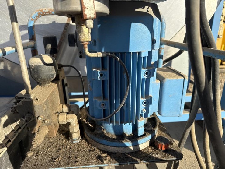 #1477-•-2007-widos-ce07-towable-fusing-machine-image-22