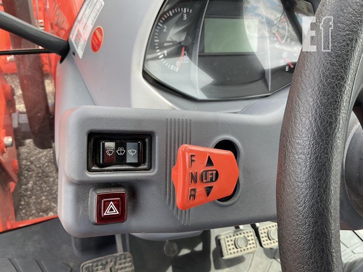 2020-kubota-m4-071hdc12-image-23