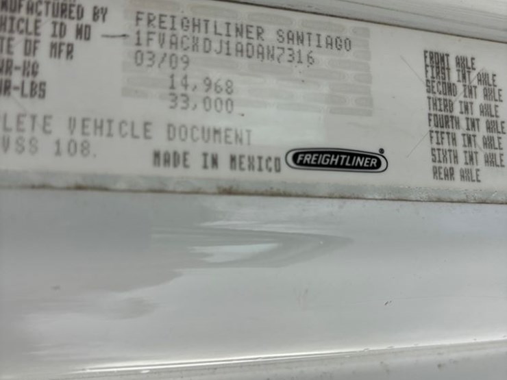 2010-freightliner-business-class-bobtail-truck-(dr12578-unit-221)-image-64