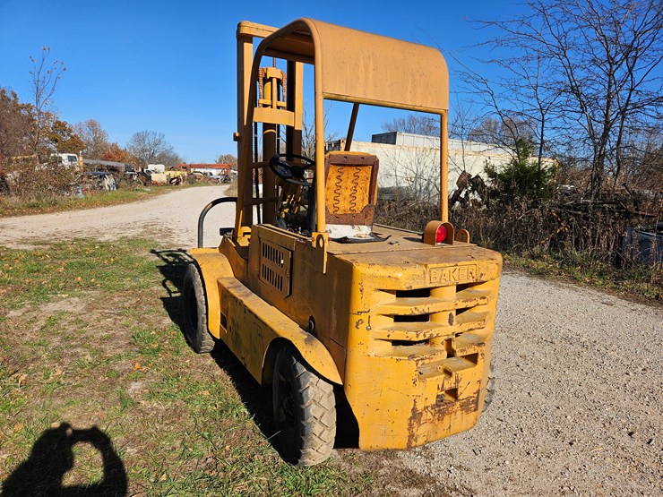 #22765-•-1960's-baker-forklift-(non-runner)-image-7