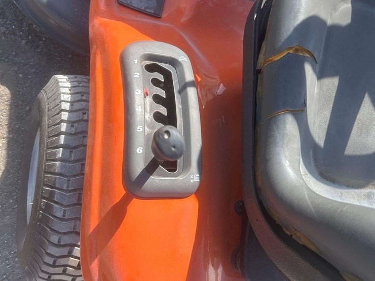 husqarvana-46in-riding-mower-image-5