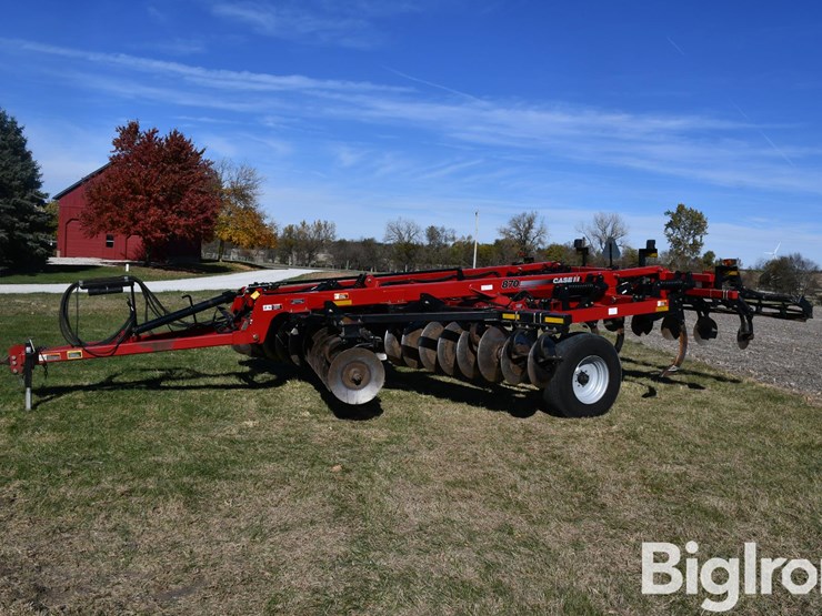 case-ih-870-7-shank-disk-ripper-image-1
