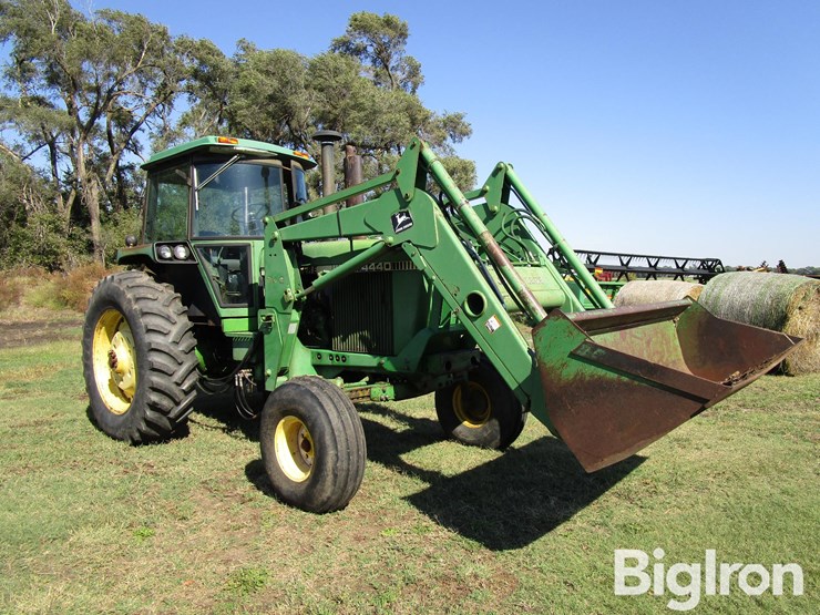 1982-john-deere-4440-image-3