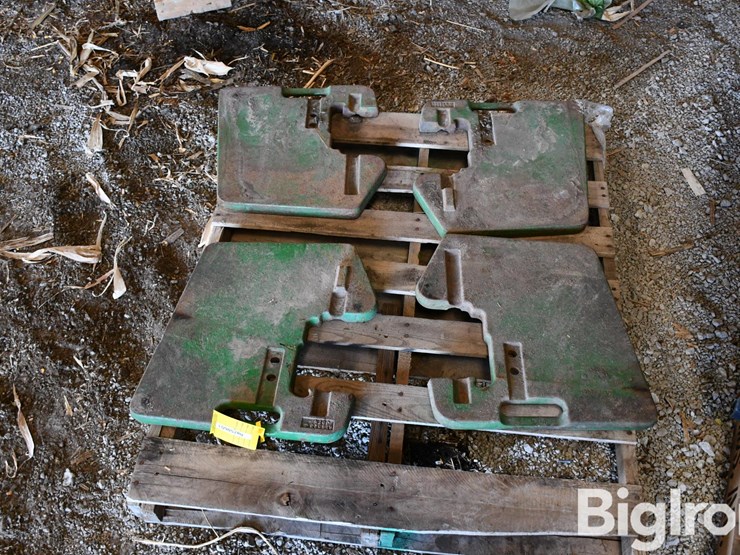 john-deere-suit-case-weights-image-2