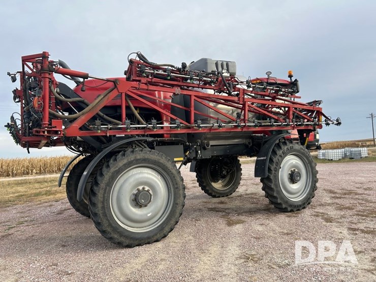 2020-case-ih-patriot-4440-image-10