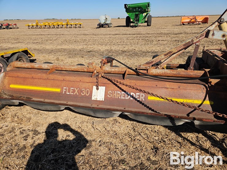 m-c-30sfp-30'-hydraulic-fold-flail-shredder-image-14