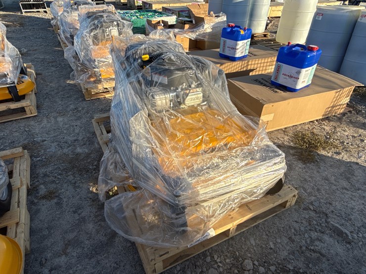 #28-•-unused-dewalt-dw33-walk-behind-zero-turn-mower-inv#32771-image-1