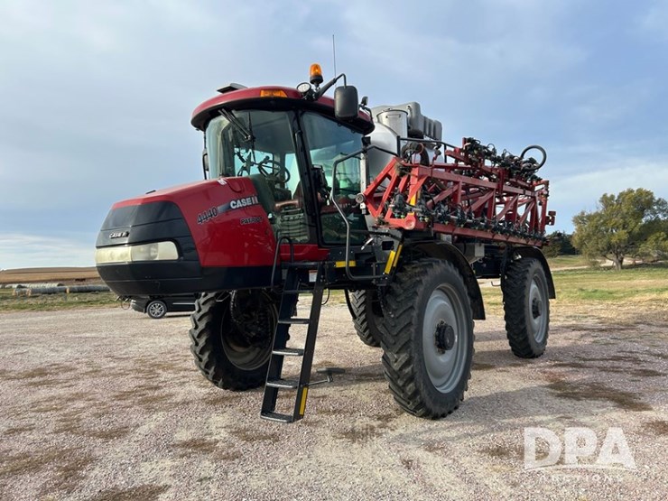 2020-case-ih-patriot-4440-image-73