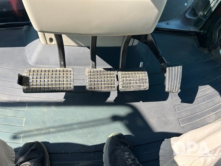 2022-massey-ferguson-8735s-image-50