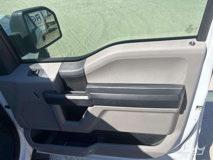 2018-ford-f150-image-25