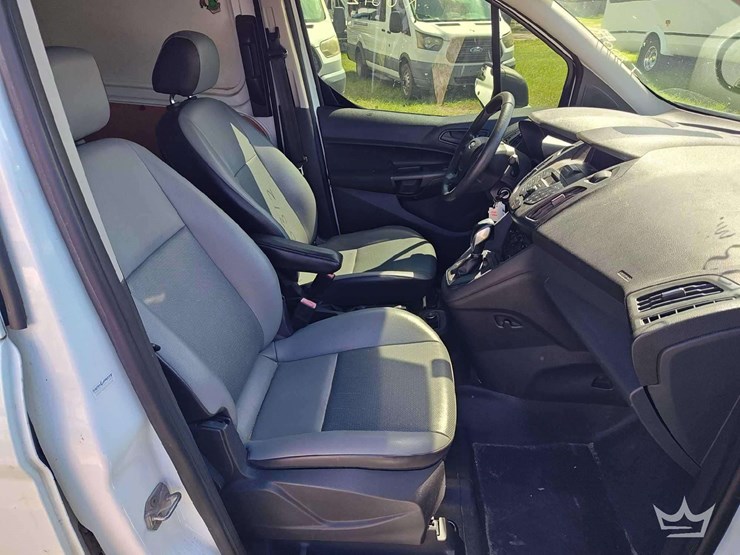 2015-ford-transit-connect-image-28