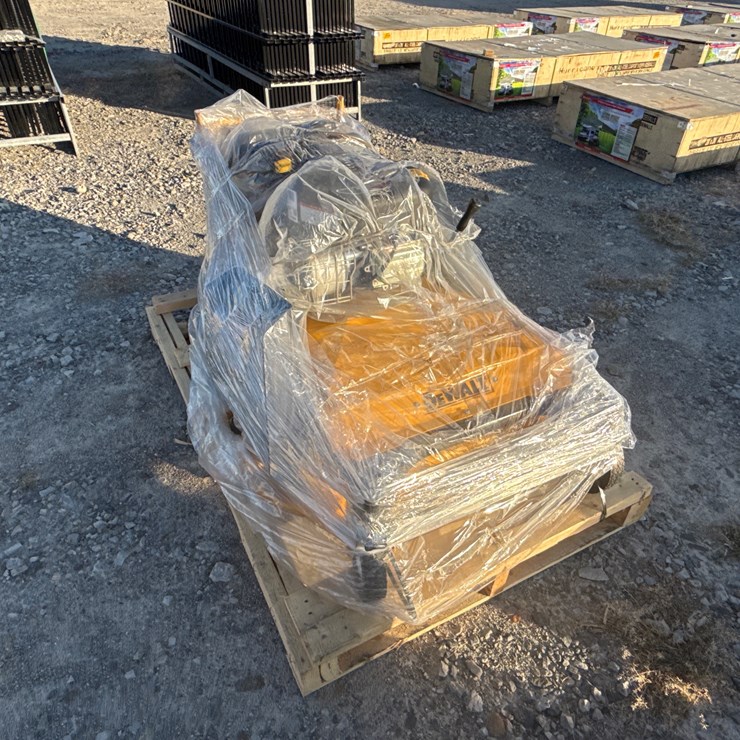 #25 • Unused Dewalt DW33 Walk-Behind Zero-Turn Mower INV#32769