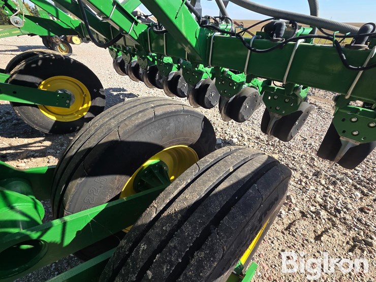 2022-john-deere-1795-image-11
