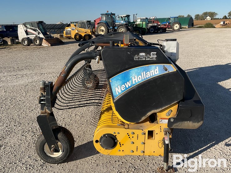 2009-new-holland-283-image-8