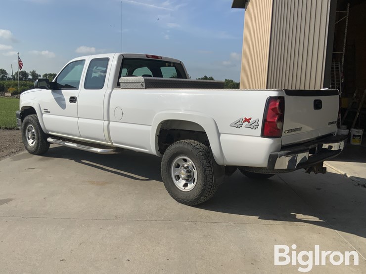 2004-chevrolet-silverado-3500-ls-image-7