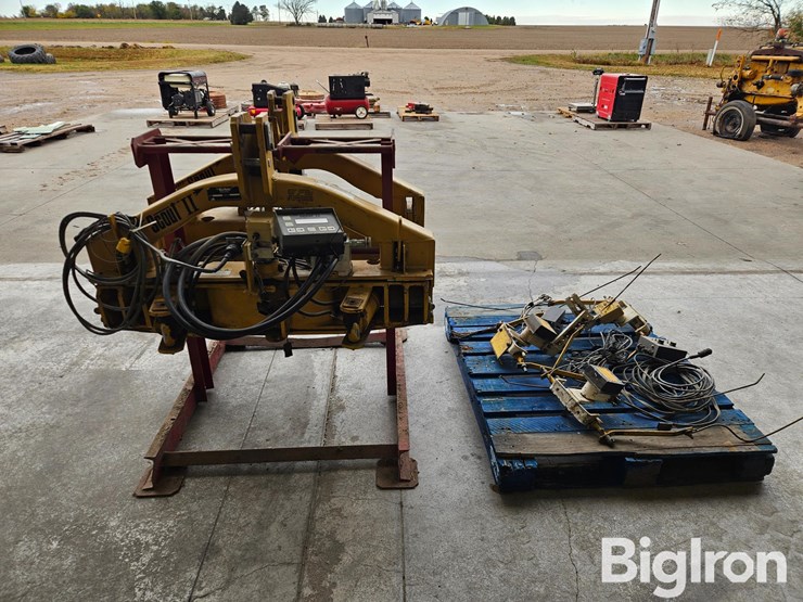 buffalo-scout-i-&-ii-guidance-systems-on-steel-holding-rack-image-5