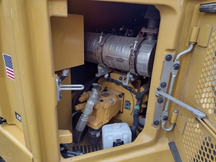23-caterpillar-306-cr-image-48