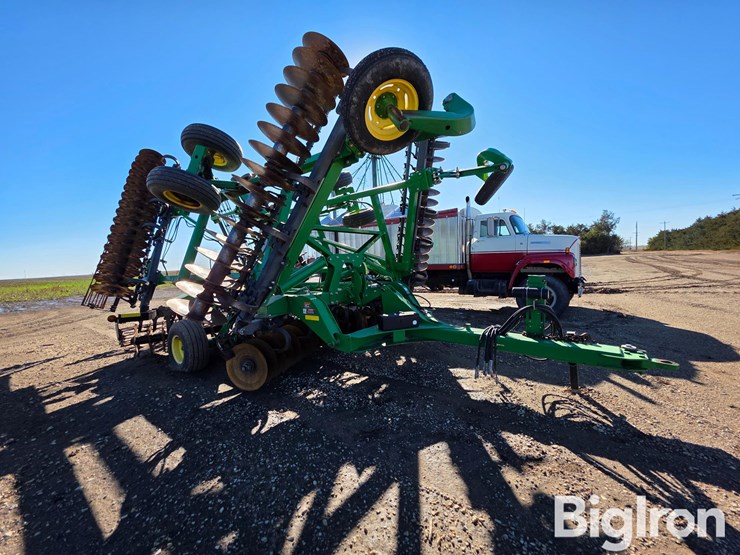 2013-john-deere-2623vt-image-3