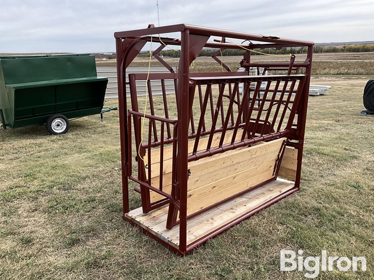 livestock-squeeze-chute-image-5