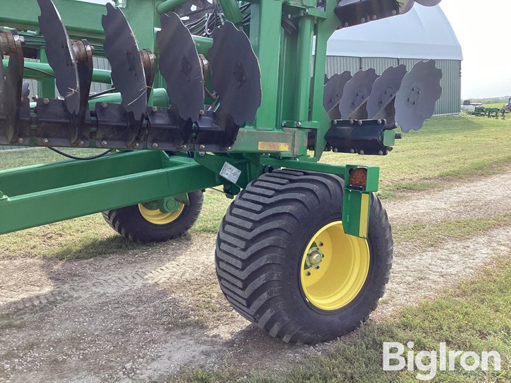 2019-john-deere-2680h-image-12