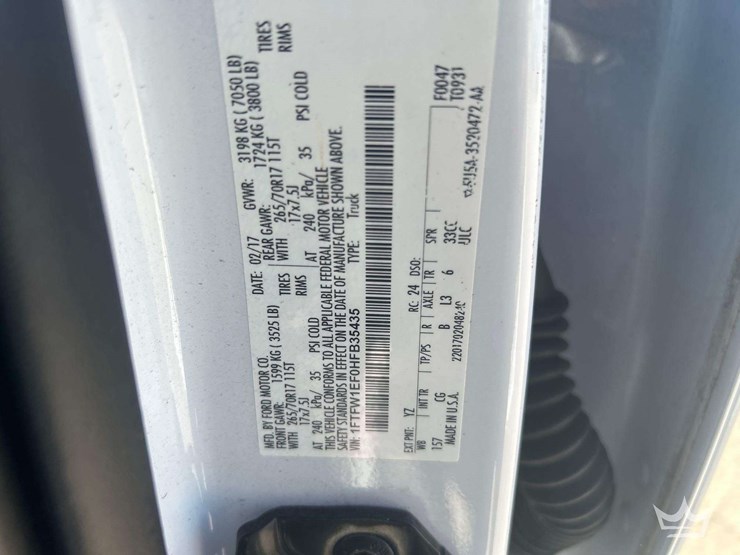 2017-ford-f150-image-5