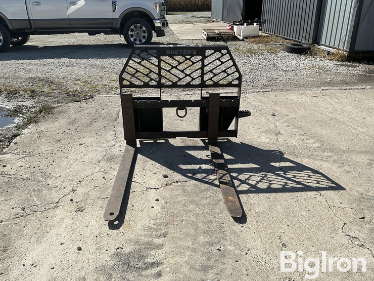 rueters-pallet-forks-image-2