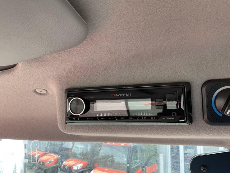 2020-kubota-m4-071hdc12-image-21