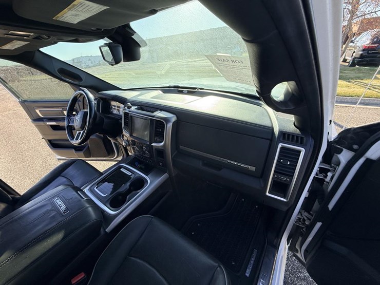 2016-dodge-1500-image-34