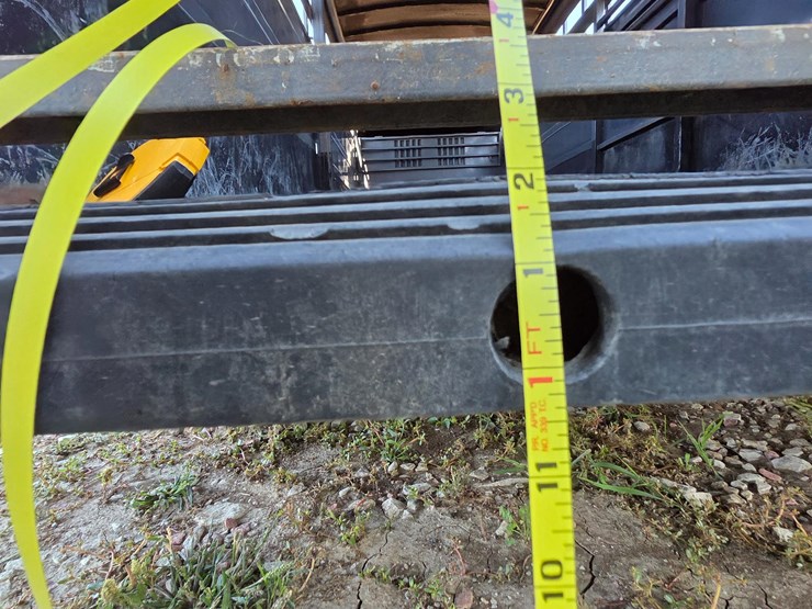 2004-titan-trailer-image-20