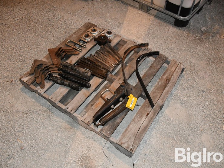 pallet-of-landoll-misc-parts-image-3
