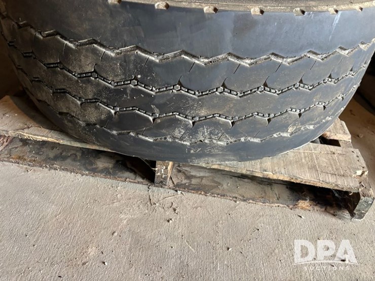 truck-tires-(dr12576)-image-11