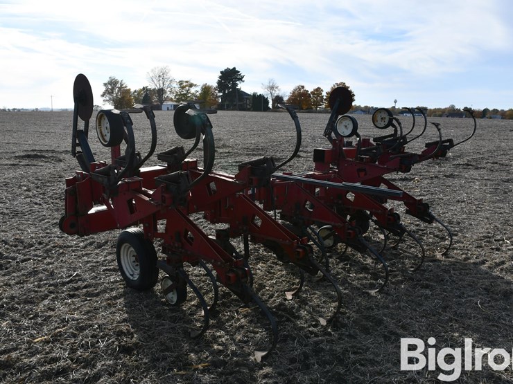 international-183-image-7