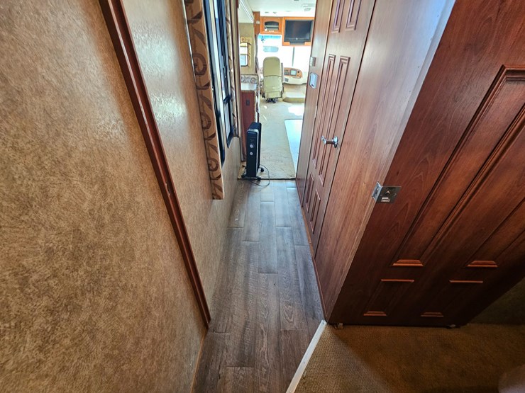 #22198-•-2007-georgie-boy-landau-motorhome-image-86