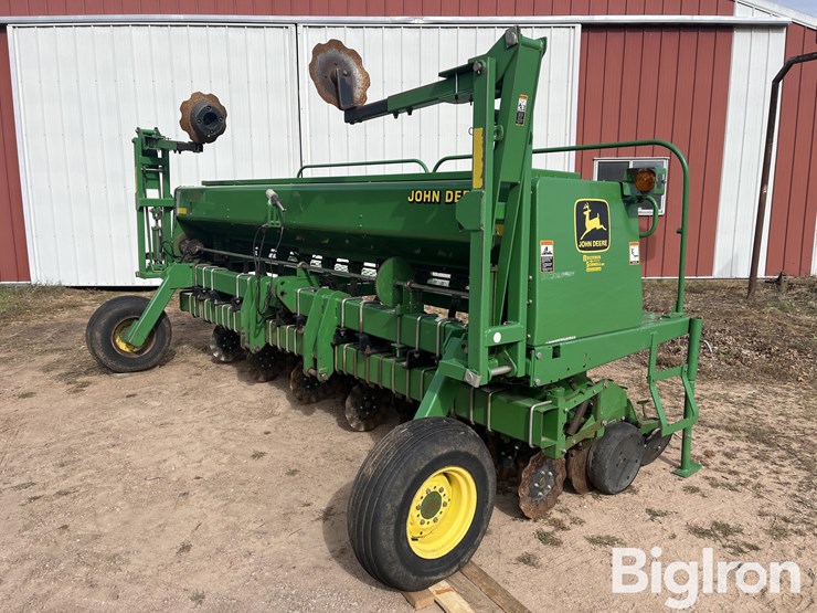 john-deere-1530-image-1