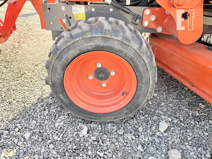 2021-kubota-bx2680-image-13