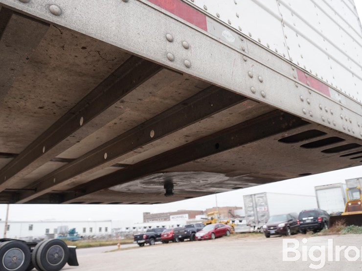 2016-utility-53'-image-11