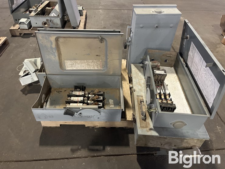 square-d-pump-panels-image-6