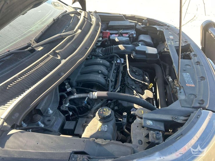 2017-ford-explorer-image-9