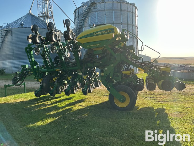 2018-john-deere-1795-image-8