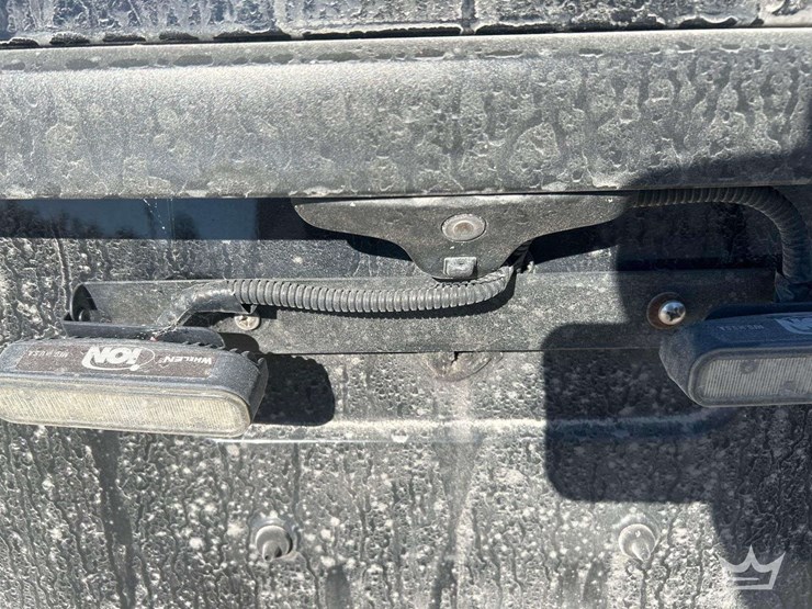 2017-ford-explorer-image-28