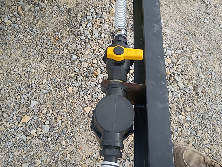 #22869-•-300-gallon-sprayer-image-13