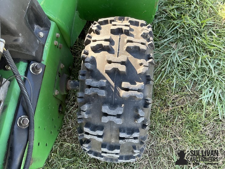 john-deere-1332-dde-snow-blower-image-13