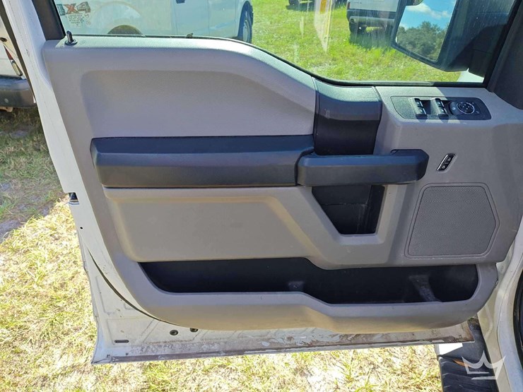 2018-ford-f150-image-9